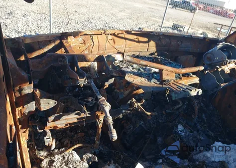 2003 Ford E-350 Super Duty Xl/Xlt z USA, uszkodzony, nr VIN 1FBSS31L73HB82576